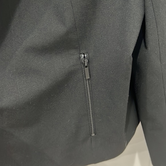 Halogen jacket. This fits and yet is open in the front loosely. 2 side zippers - Picture 3 of 4